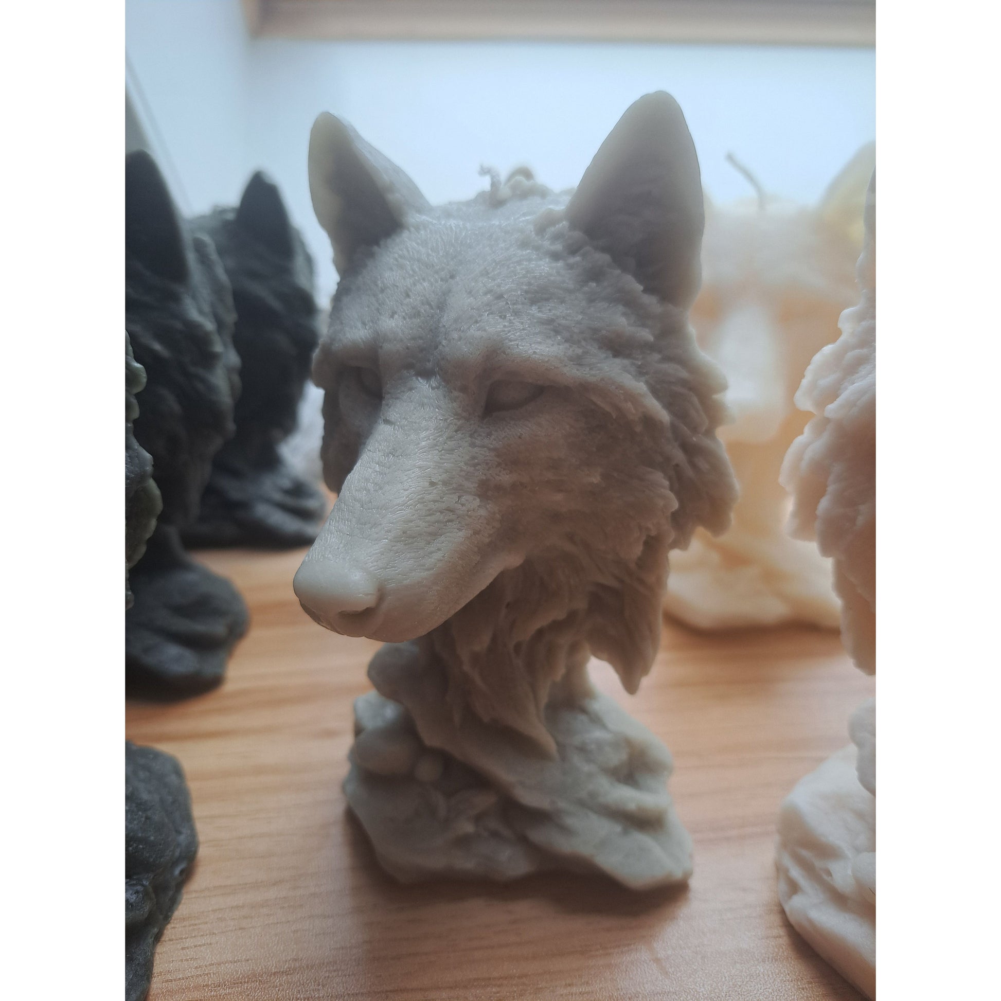 Wolf kaars grijs