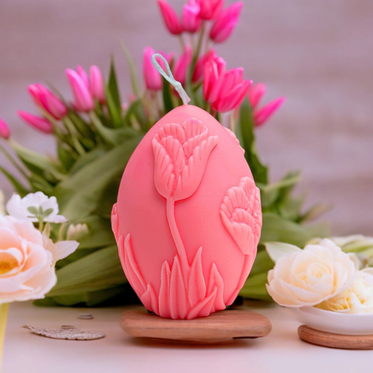 Kaars ei met tulpen in fuchsia