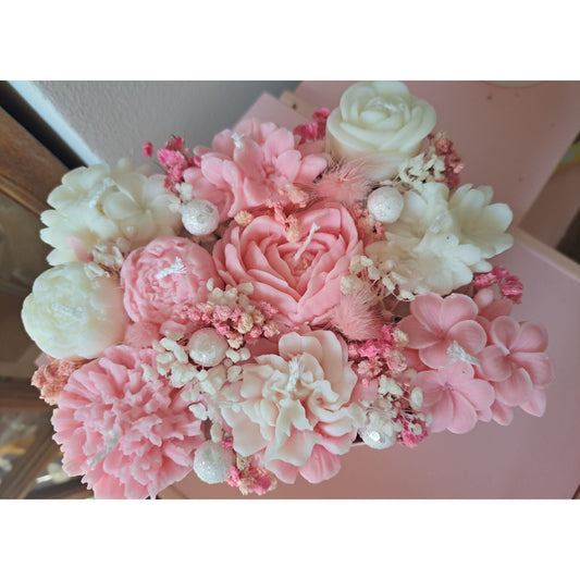 Boeketkaarsjes in roze en beige met gedroogde bloemen – handgemaakte decoratieve kaarsen