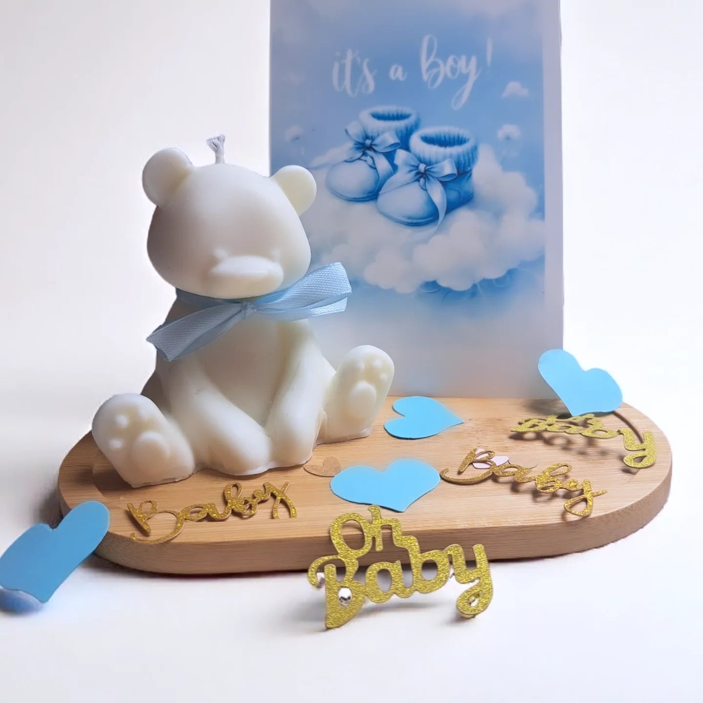 🧸 Beertjes Welkomstcadeau – Kaars op Houten Plankje bij Geboorte